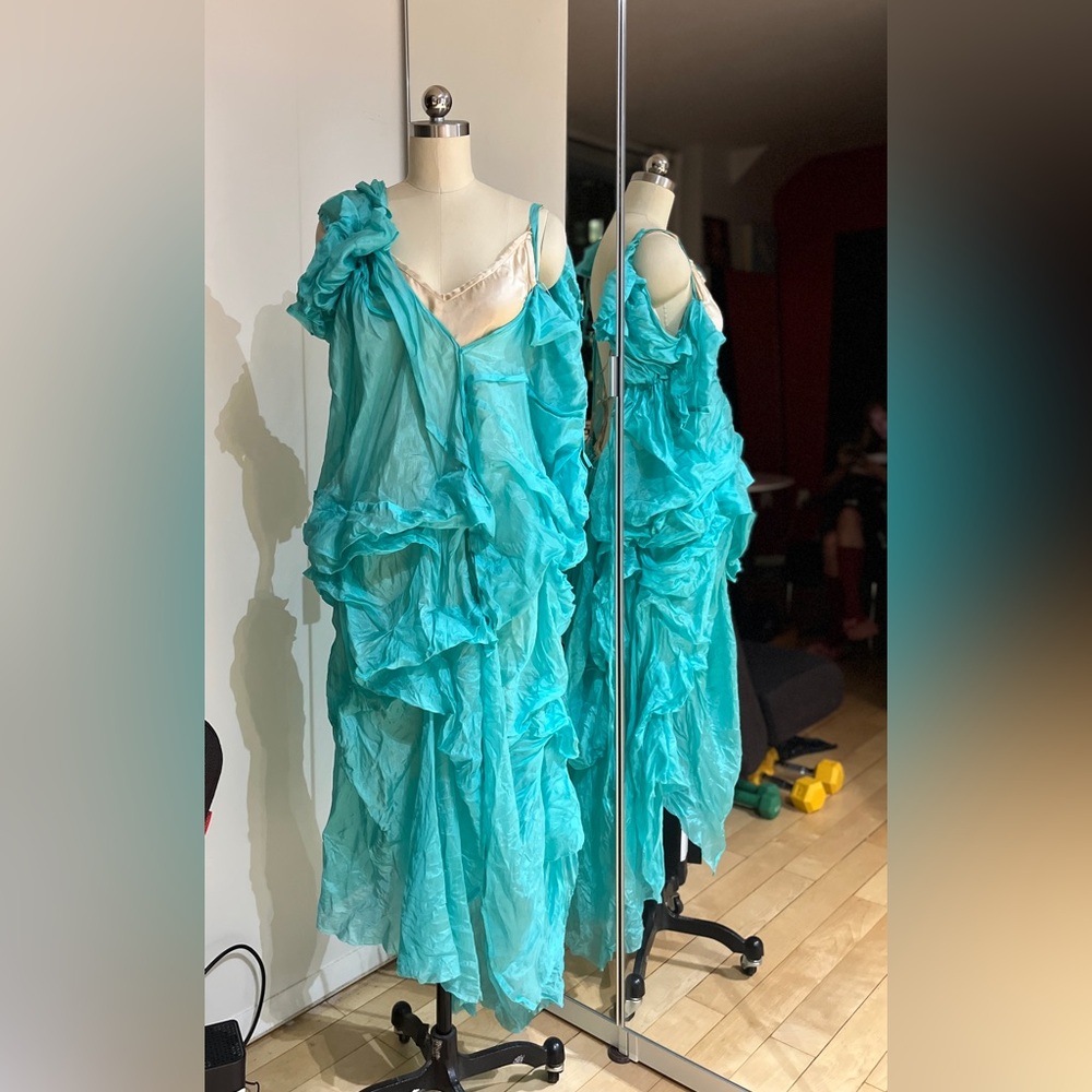 Elegant Backless Turquoise Dress